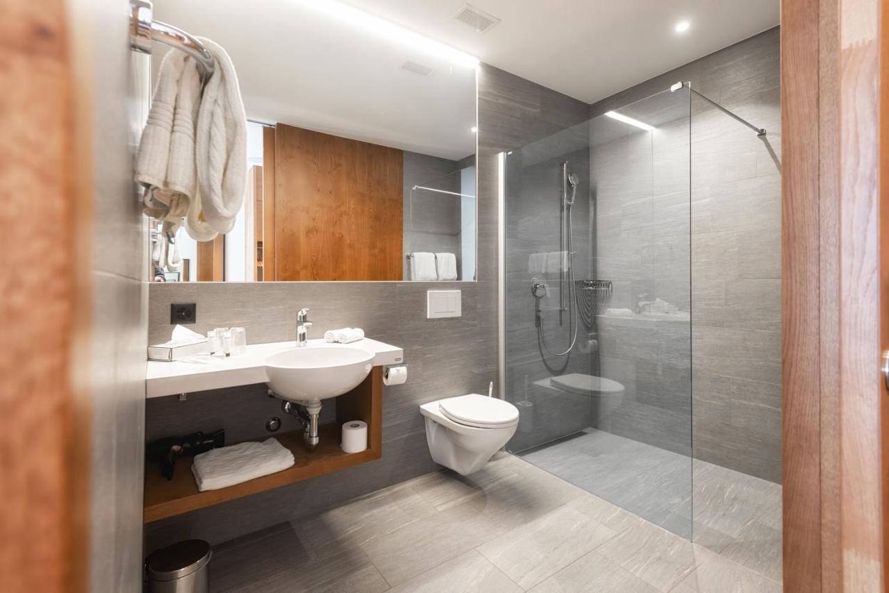 Hotel One66 3*